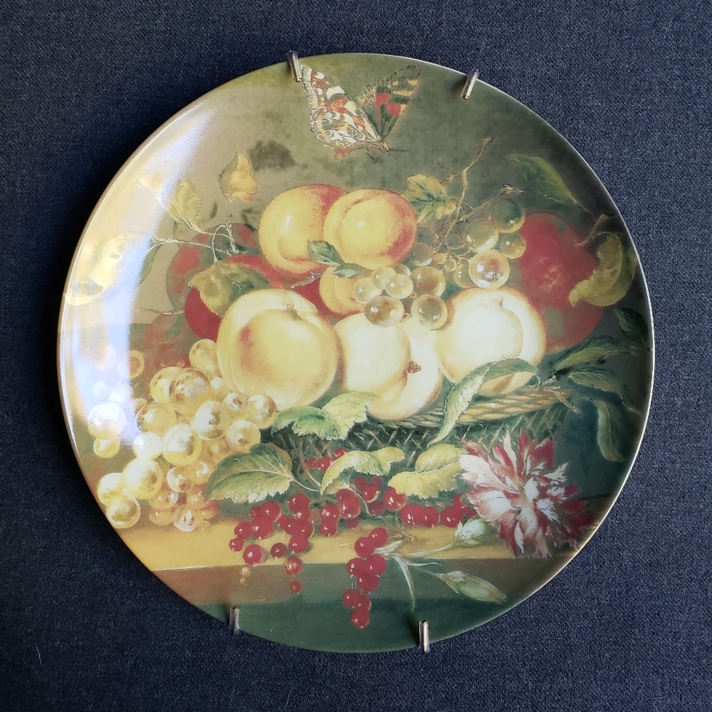 Grape basket plate with hanger New in box